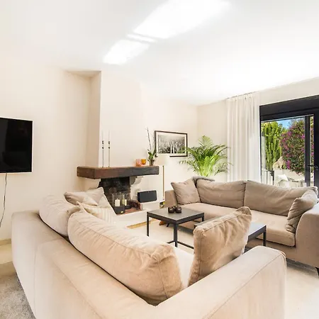 Gorgeous Townhouse Nueva Andalucia Marbella