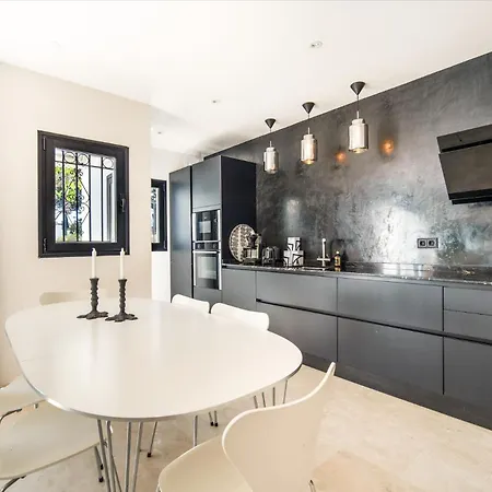 Hotel Gorgeous Townhouse Nueva Andalucia Marbella