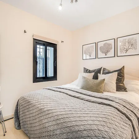 Gorgeous Townhouse Nueva Andalucia Hotel