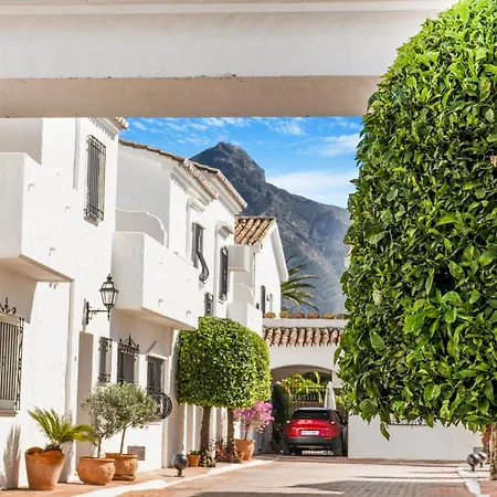 Gorgeous Townhouse Nueva Andalucia Hotel Marbella