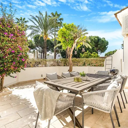 Hotel Gorgeous Townhouse Nueva Andalucia