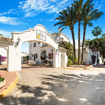 Hotel Gorgeous Townhouse Nueva Andalucia